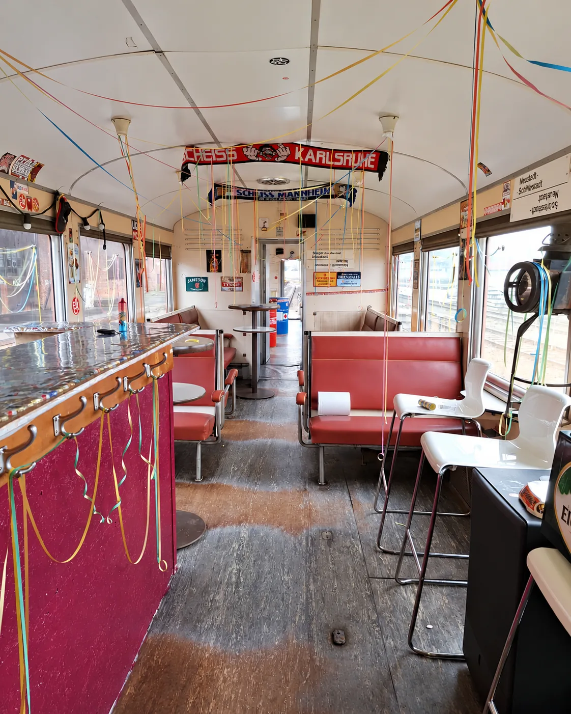 Foto aus dem historischen Wagen der Neustadter Kompanie: Ein Blick ins Innere